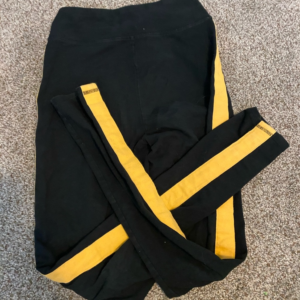 Hollister High Rise Black and Yellow Leggings (S)